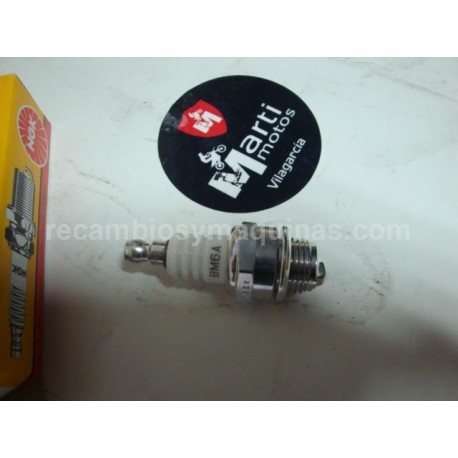 Bujia NGK BM6A MOTOSIERRA DESBROZADORA