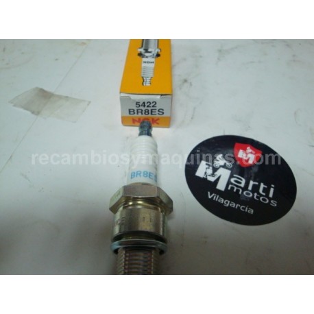 Bujia NGK BR7HS scootert peugeot minarelli varios